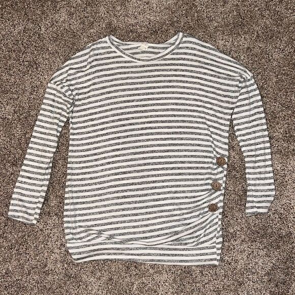 7th Ray Tops - Women’s Long Sleeved Sweater Material Top